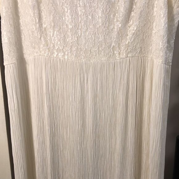 White cream LACE TOP DRESS Sleeveless Size 14 Pit to Pit 18 1/4", Preworn - Picture 15 of 16